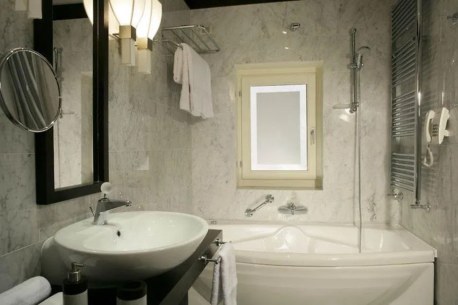 Hotel Intown Luxury House Rom 3*,